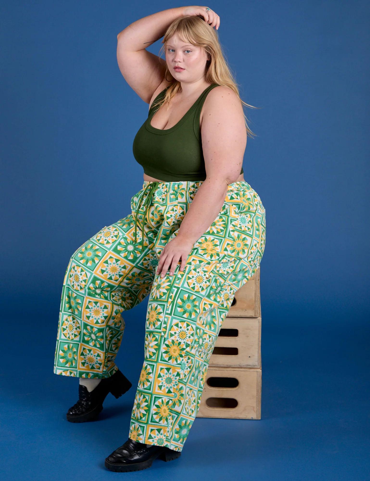 Drop Pocket Cargo Pants - Spring Quilt Print - Image 8