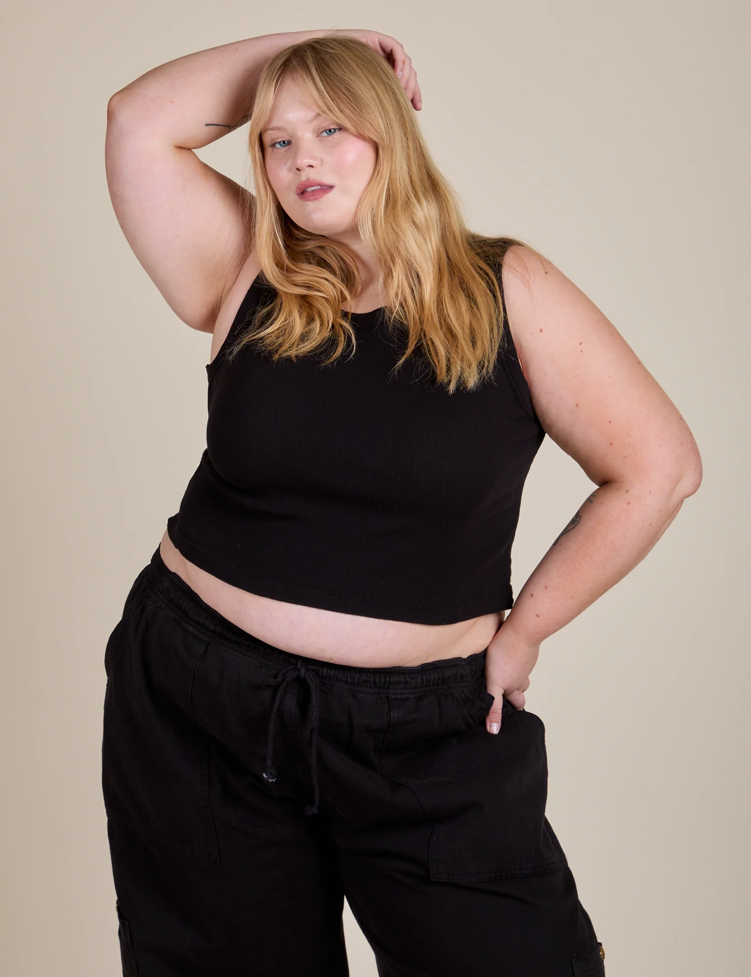 Muscle Tee - Basic Black - Image 4