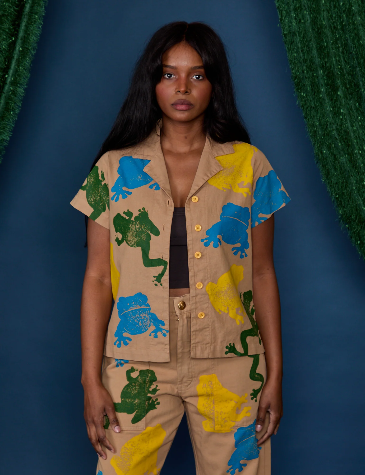 Paintstamped Pantry Button-Up - Froggy - Image 12