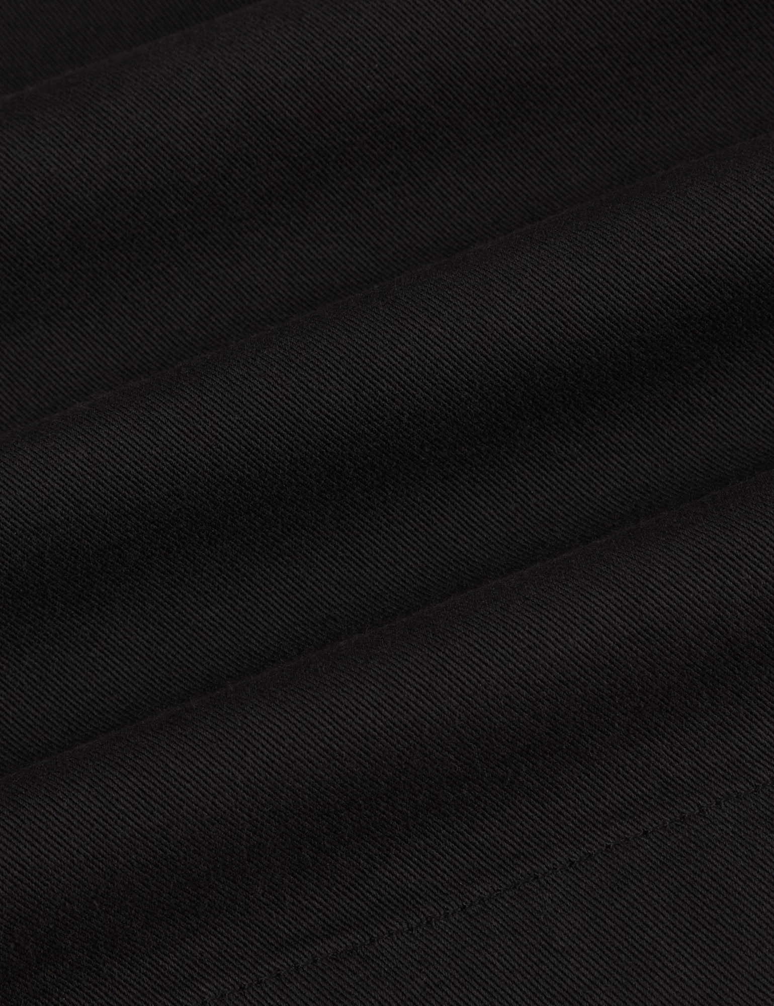 Pleated Trouser Shorts - Basic Black - Image 2