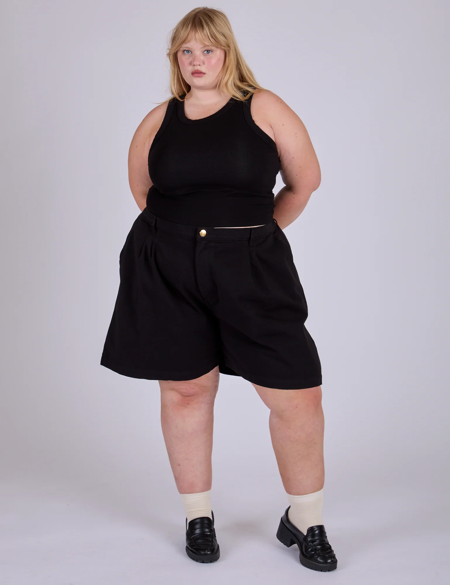 Pleated Trouser Shorts - Basic Black - Image 3