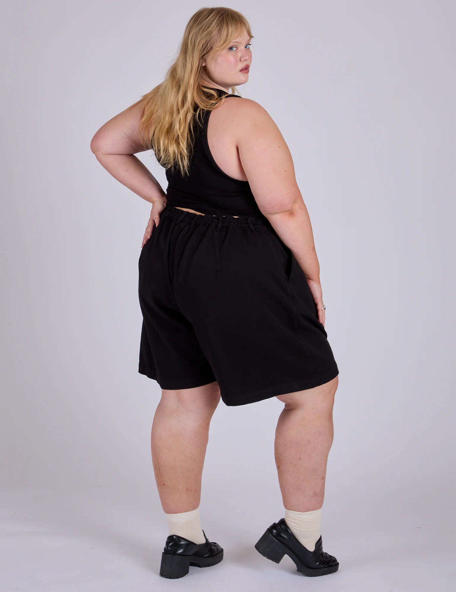 Pleated Trouser Shorts - Basic Black - Image 7